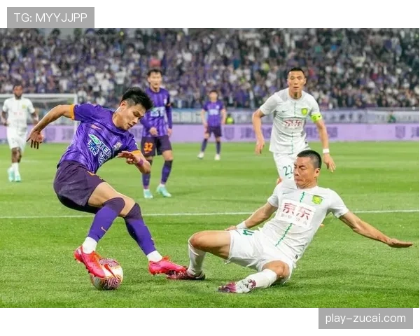 前四球队场均传球超五百次，控球能力与战术执行力成关键